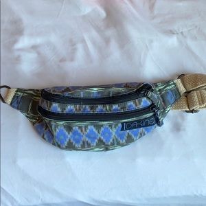 2 Zip Dakine Fanny Pack/ Belt Bag